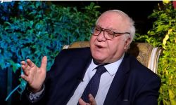 مستشار السوداني يكشف أسباب انخفاض سعر صرف الدولار